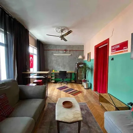 Artistic, Full Apt In Old Town Stambuł