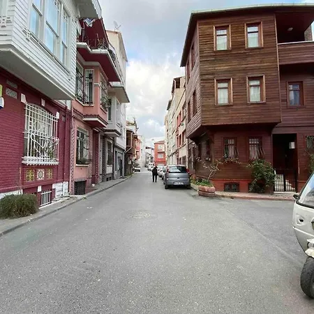 Apartament Artistic, Full Apt In Old Town *